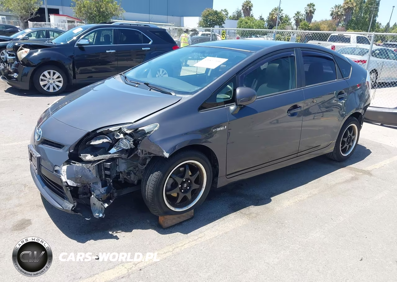 2014 Toyota Prius Three VIN:JTDKN3DUXE1736728 - 2
