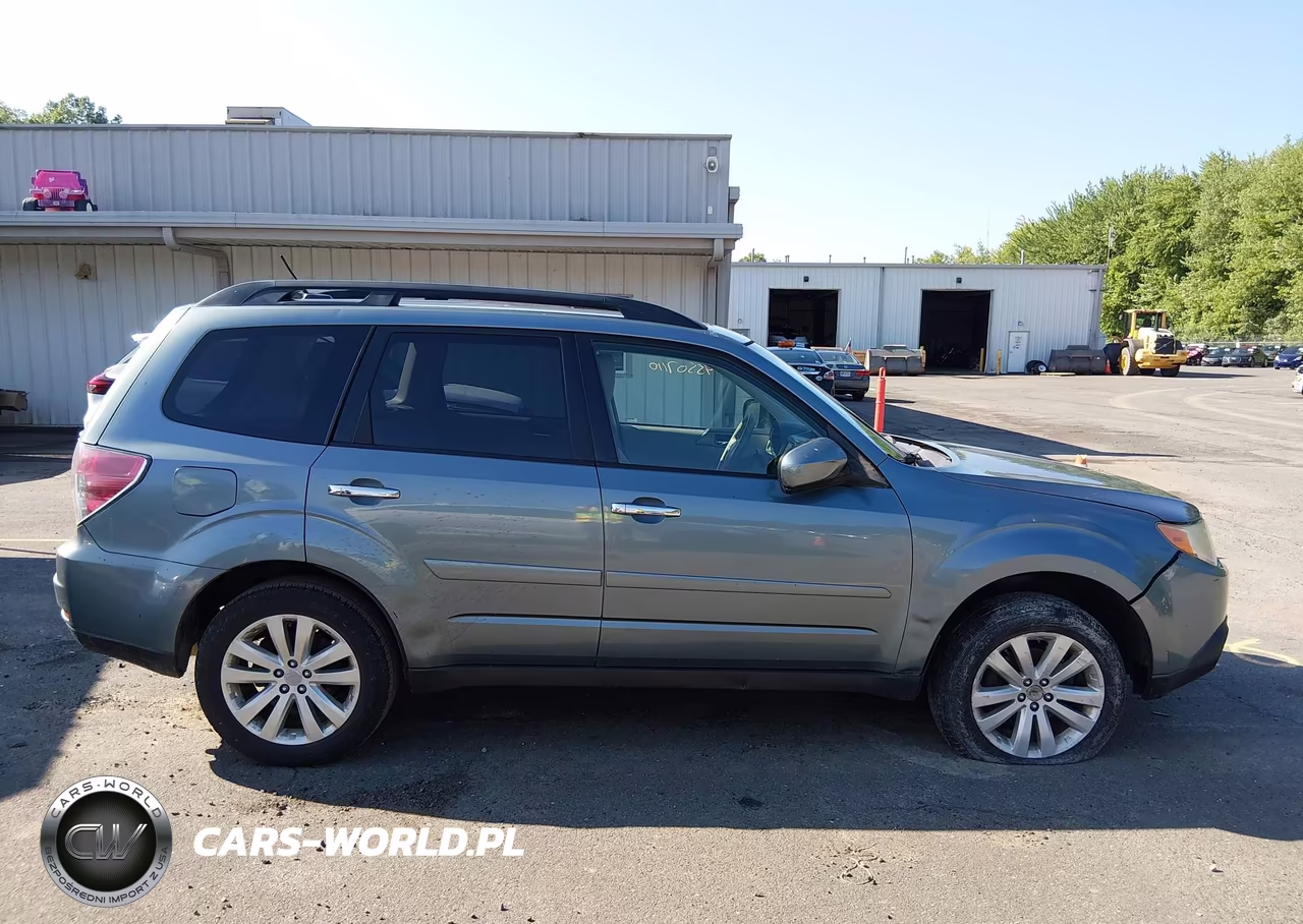 2012 Subaru Forester 2.5X Premium VIN:JF2SHADC2CH447531 - 13