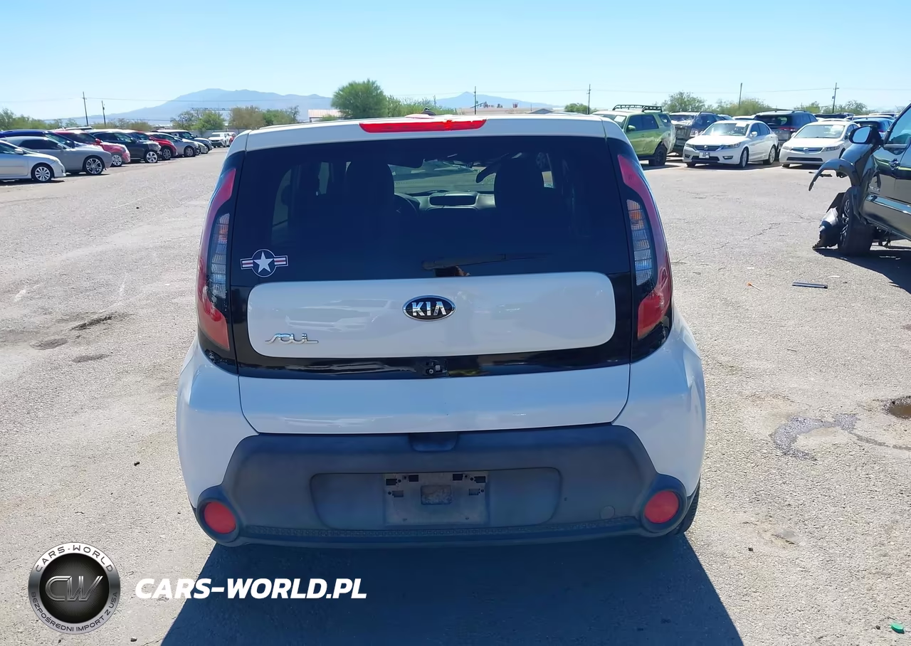 2015 Kia Soul + VIN:KNDJP3A5XF7796381 - 15