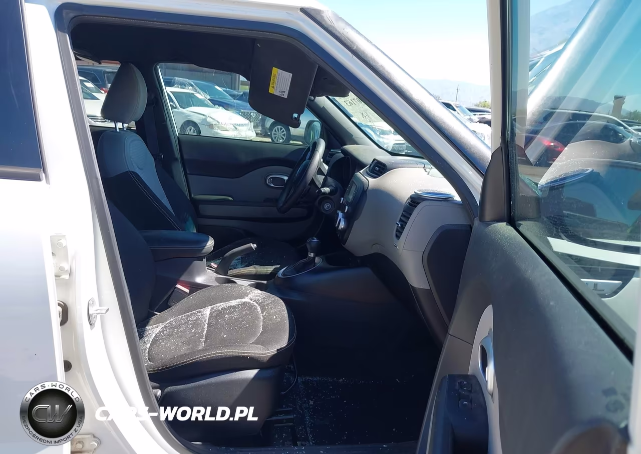 2015 Kia Soul + VIN:KNDJP3A5XF7796381 - 5