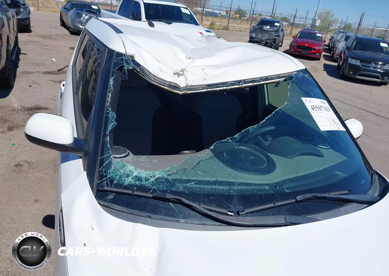 2015 Kia Soul + VIN:KNDJP3A5XF7796381 - 6