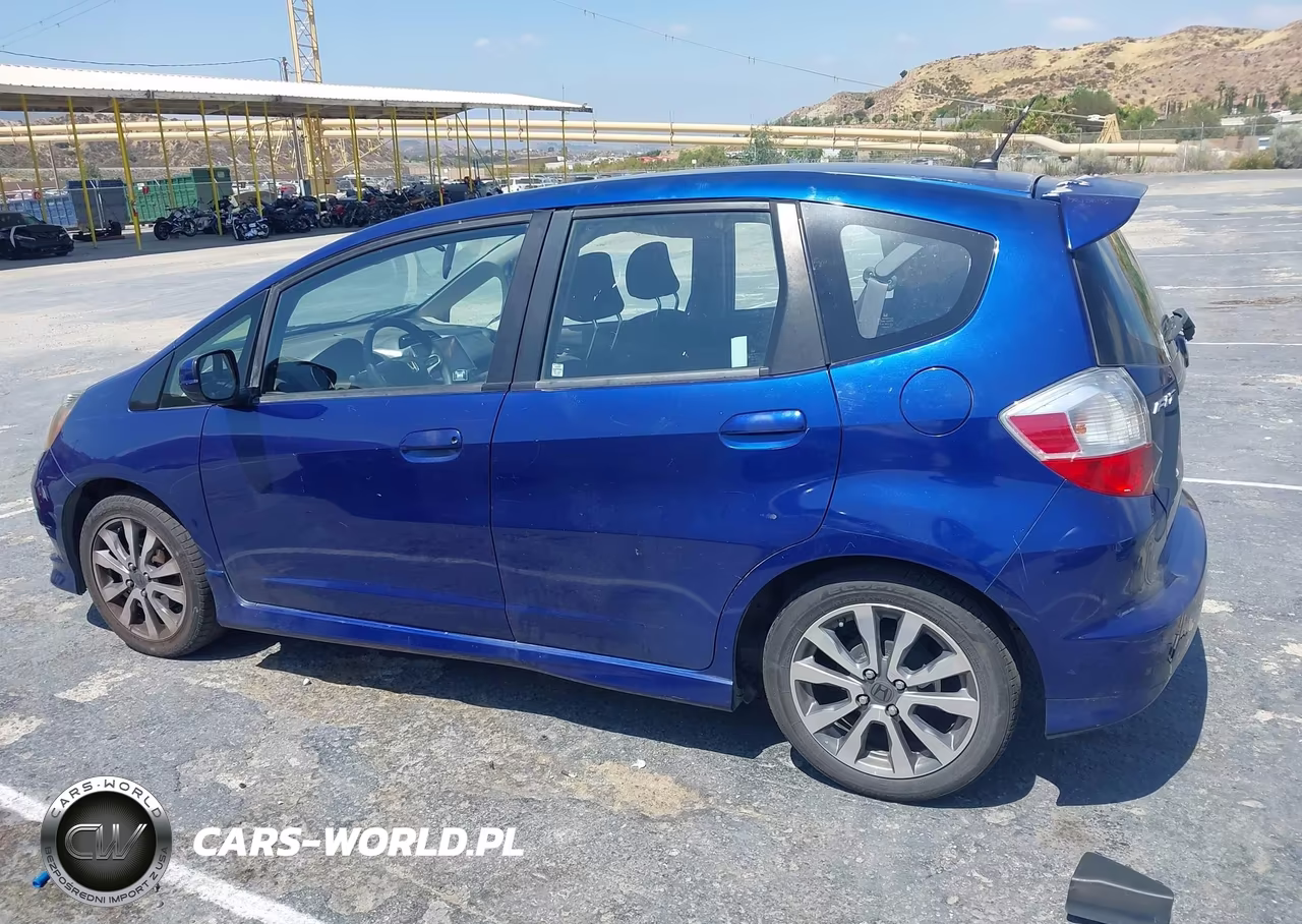 2012 Honda Fit Sport VIN:JHMGE8H59CC017315 - 14