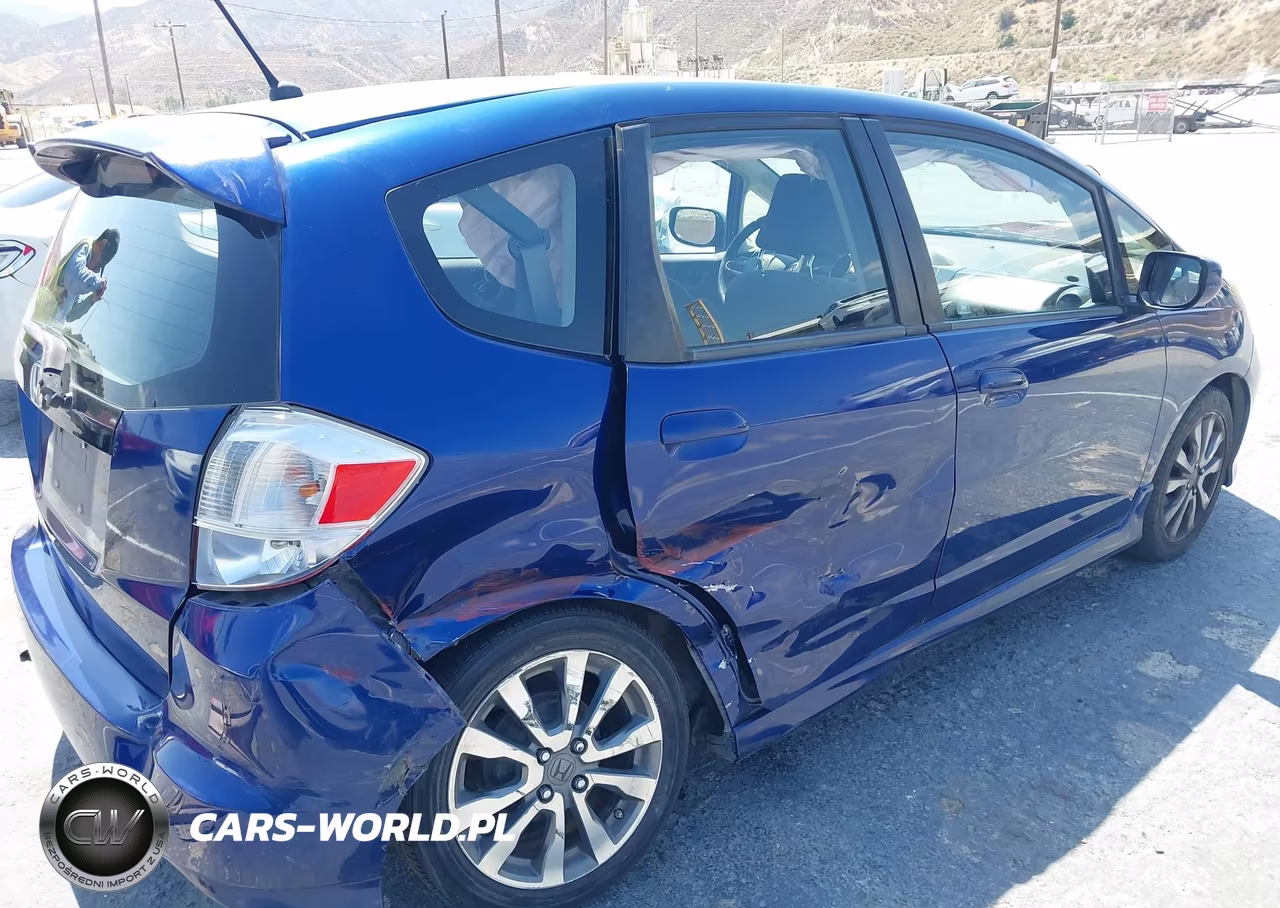 2012 Honda Fit Sport VIN:JHMGE8H59CC017315 - 6