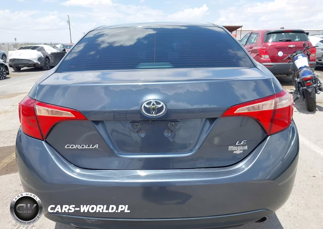 2018 Toyota Corolla Le VIN:5YFBURHE6JP834623 - 16