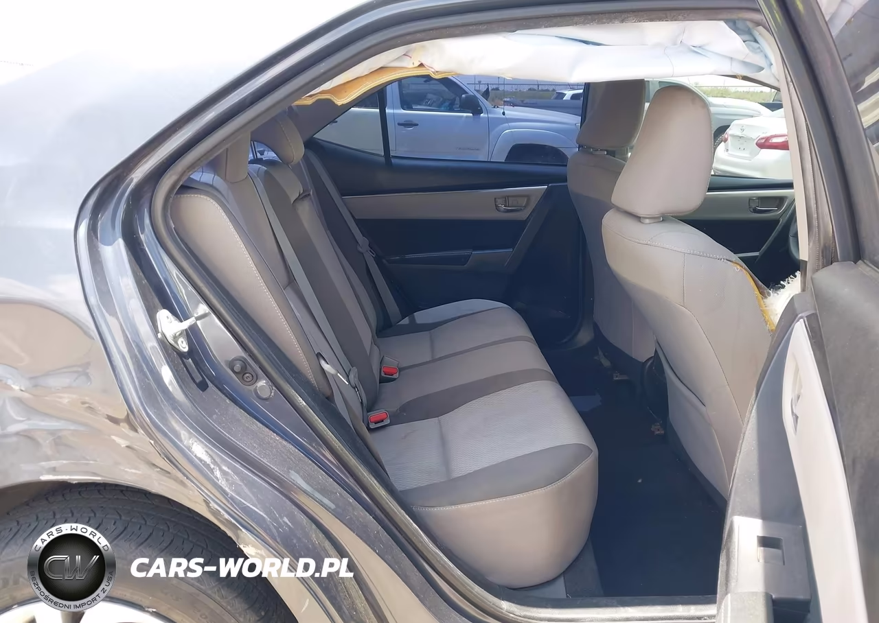 2018 Toyota Corolla Le VIN:5YFBURHE6JP834623 - 8