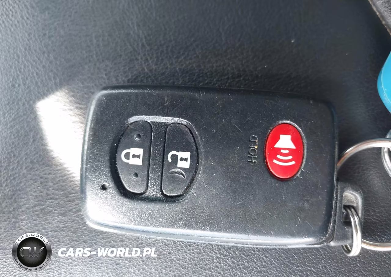 2013 Toyota Prius Three Se VIN:JTDKN3DU5D5624300 - 11