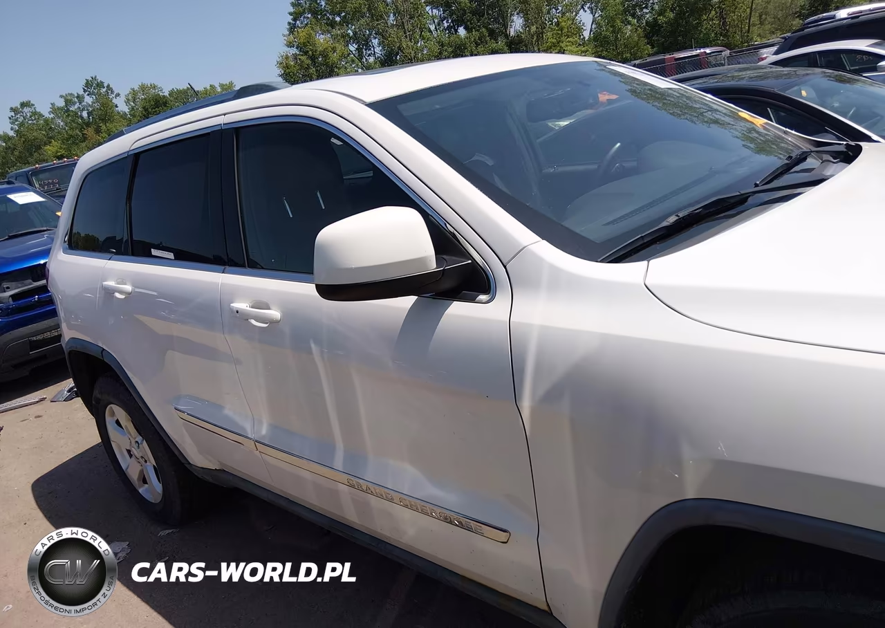 2011 Jeep Grand Cherokee Laredo VIN:1J4RR4GGXBC629039 - 13