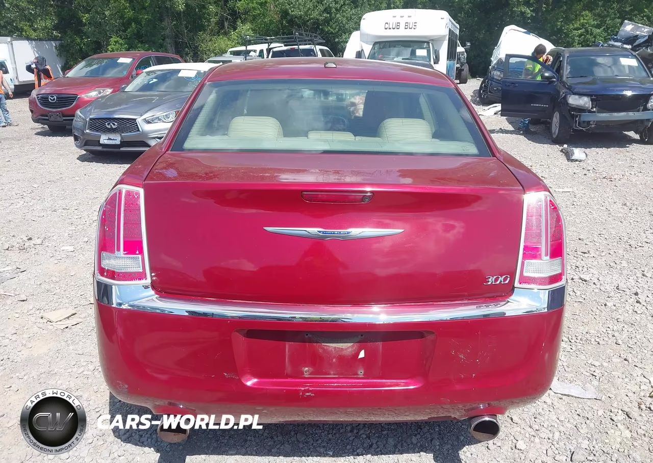 2013 Chrysler 300 Motown VIN:2C3CCAAGXDH573340 - 16
