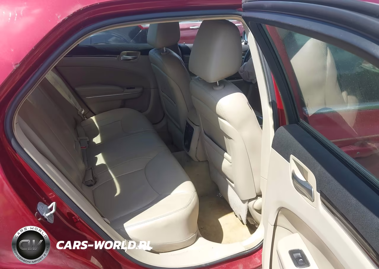 2013 Chrysler 300 Motown VIN:2C3CCAAGXDH573340 - 8