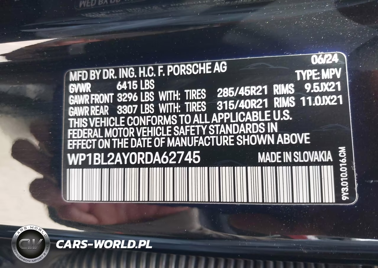 2024 Porsche Cayenne Coupe S VIN:WP1BL2AY0RDA62745 - 9