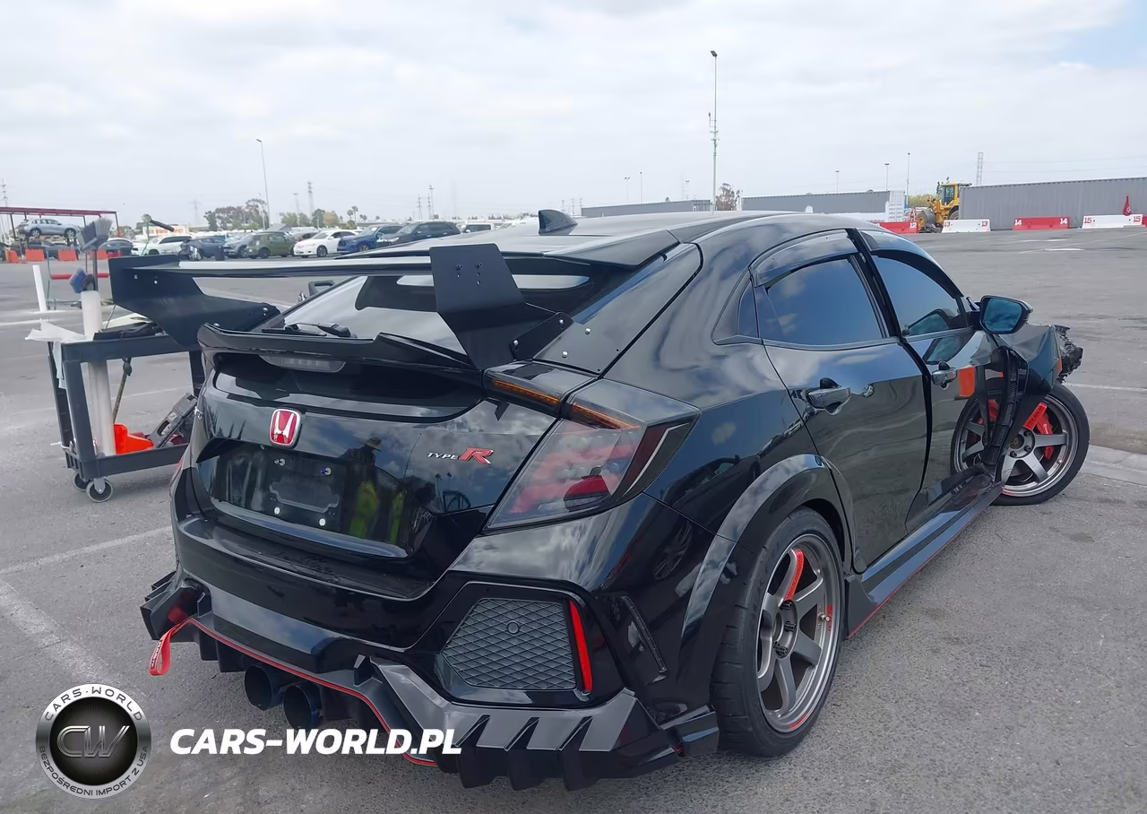 2019 Honda Civic Type R Touring VIN:SHHFK8G74KU200386 - 4
