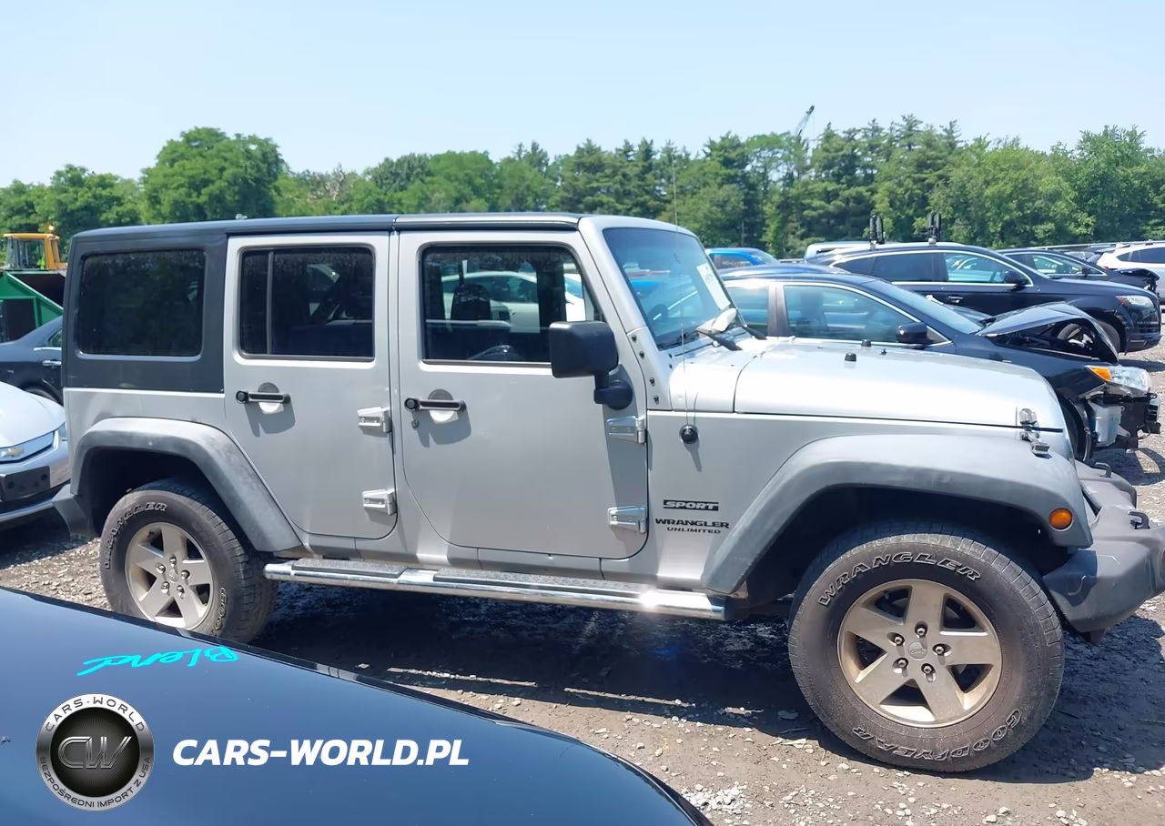 2012 Jeep Wrangler Unlimited Sport VIN:1C4BJWDG5CL181745 - 13