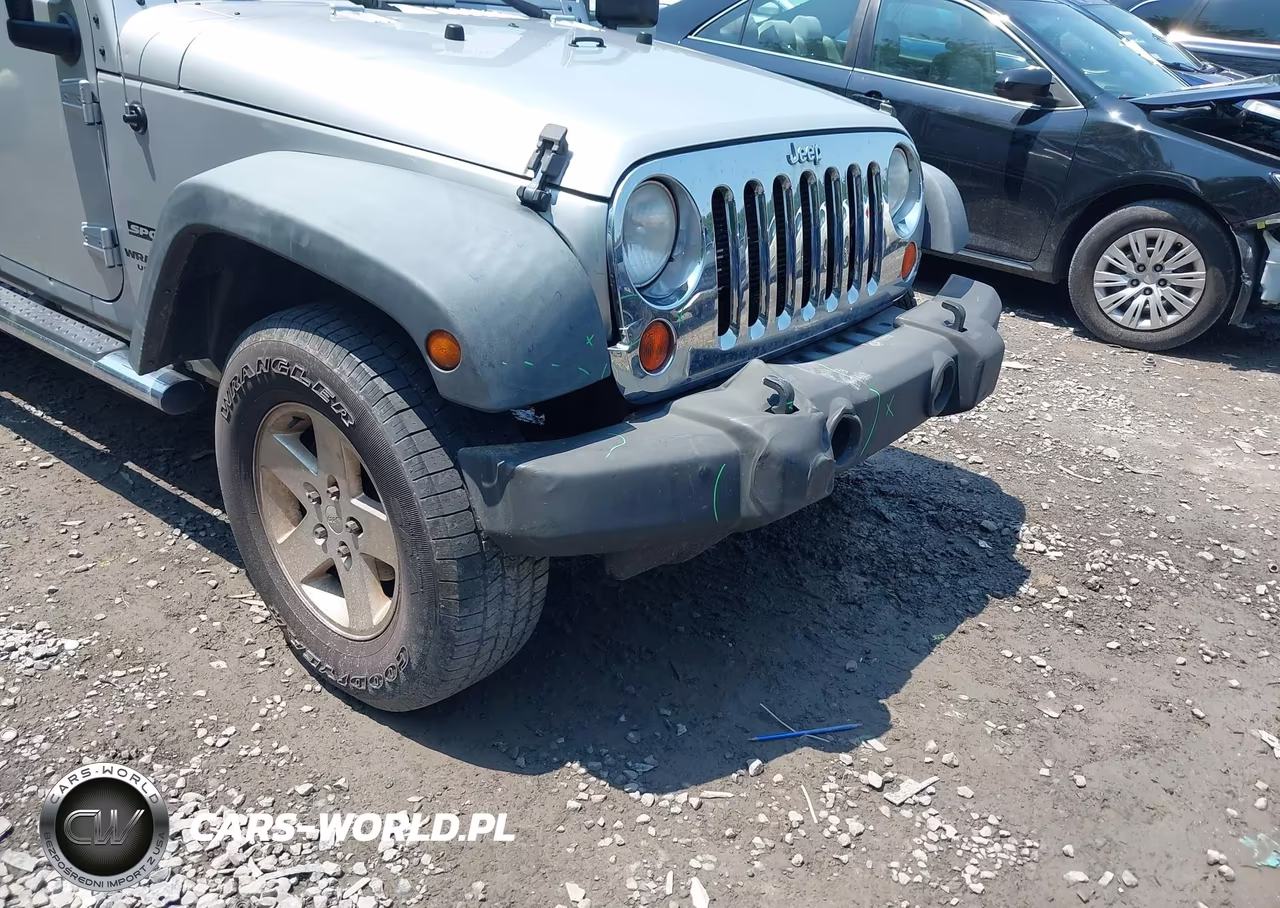 2012 Jeep Wrangler Unlimited Sport VIN:1C4BJWDG5CL181745 - 6