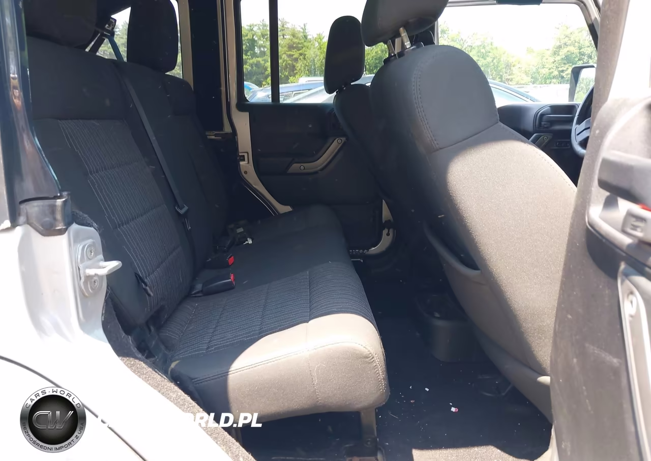 2012 Jeep Wrangler Unlimited Sport VIN:1C4BJWDG5CL181745 - 8