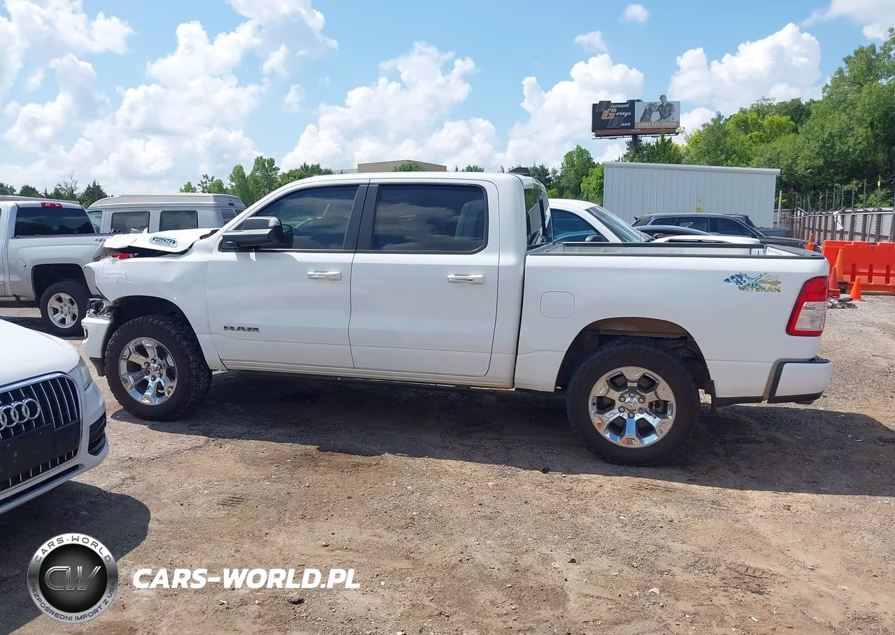 2020 Ram 1500 Big Horn 4X4 5'7 Box VIN:1C6SRFFT4LN240525 - 14