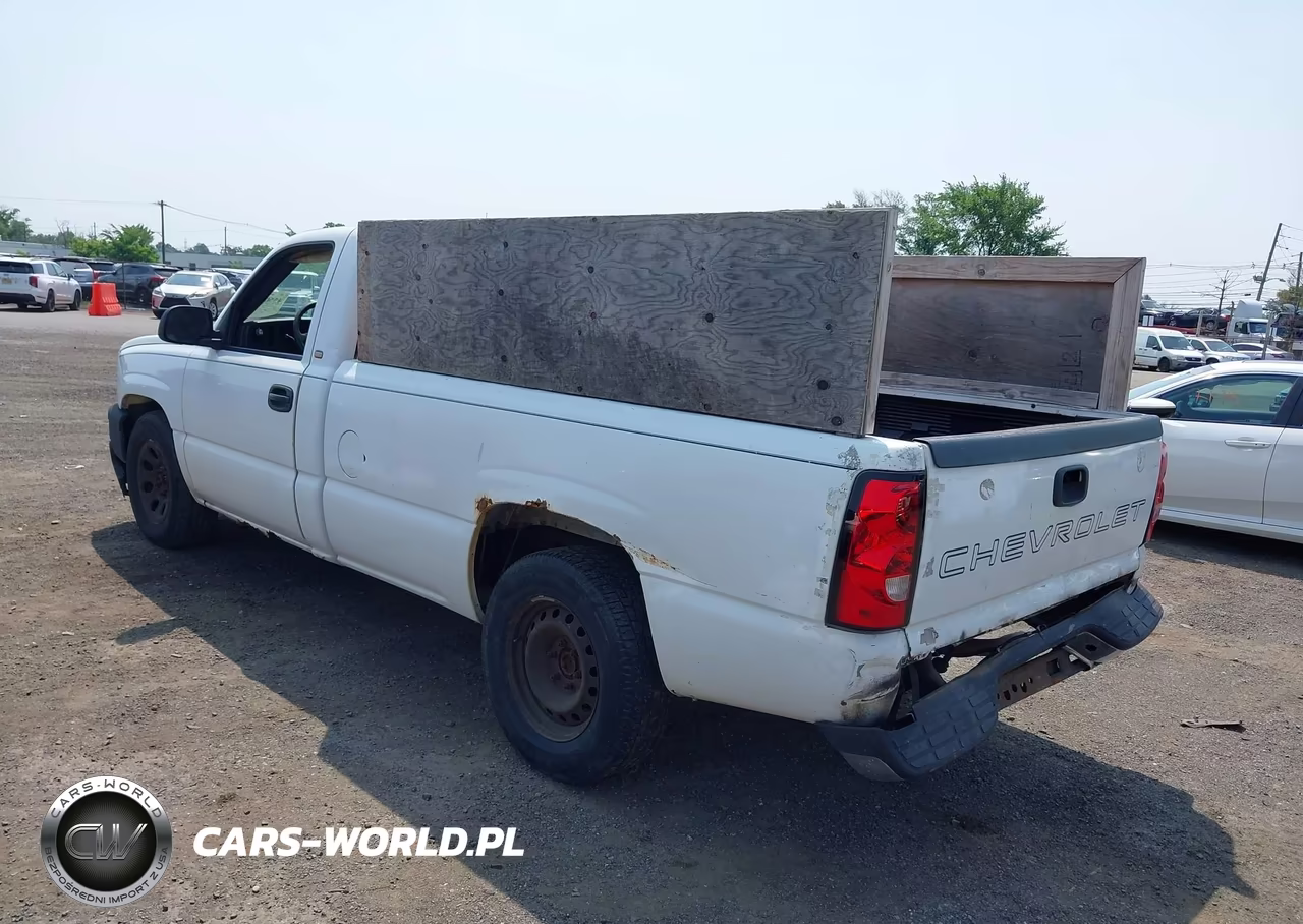 2005 Chevrolet Silverado 1500 Work Truck VIN:1GCEC14X55Z305586 - 3