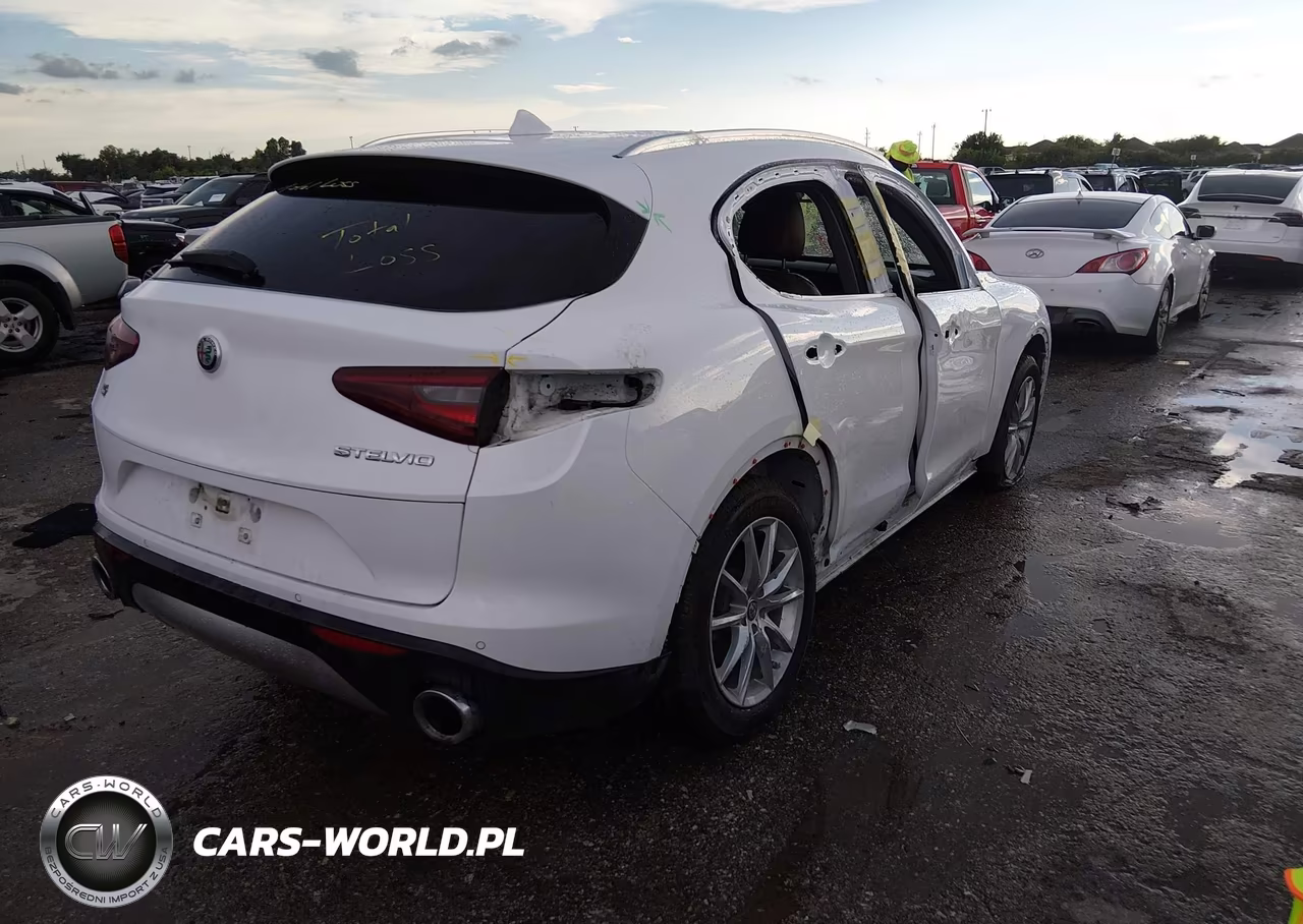 2018 Alfa Romeo Stelvio Ti Awd VIN:ZASFAKBN8J7B80694 - 4