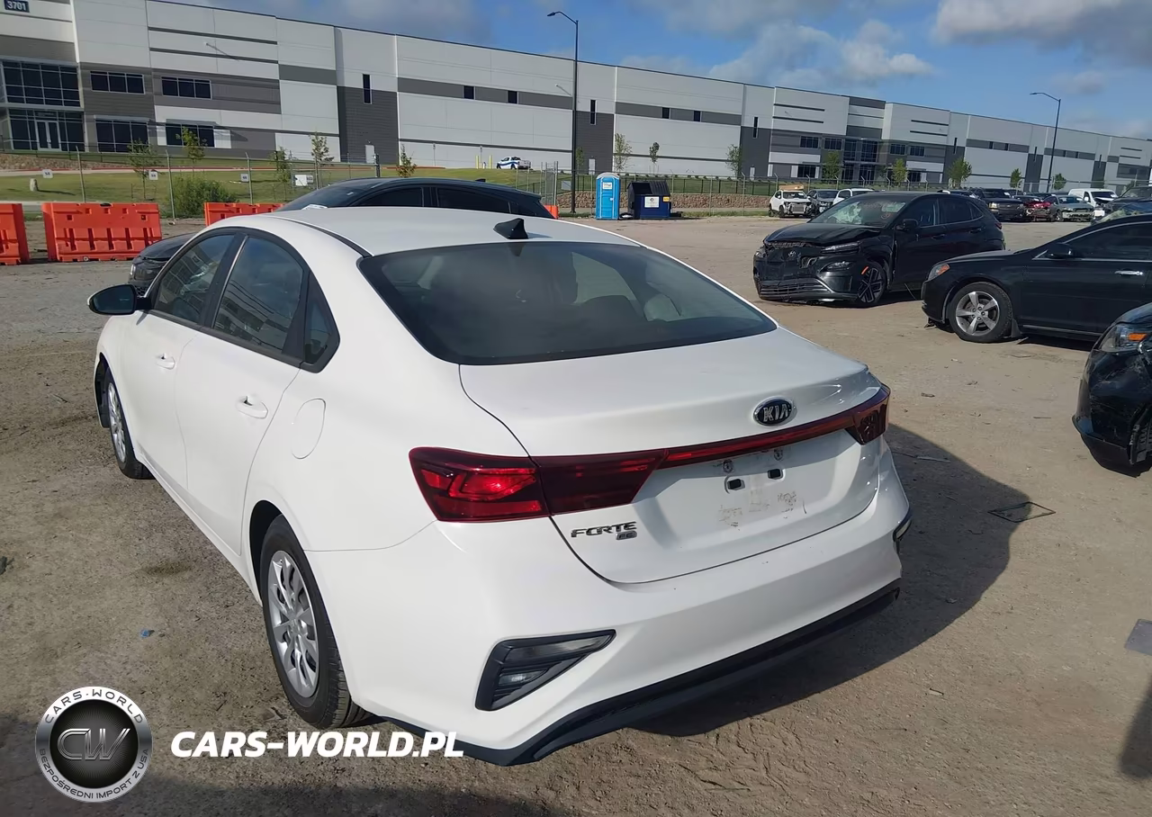 2021 Kia Forte Fe VIN:3KPF24AD8ME402004 - 3