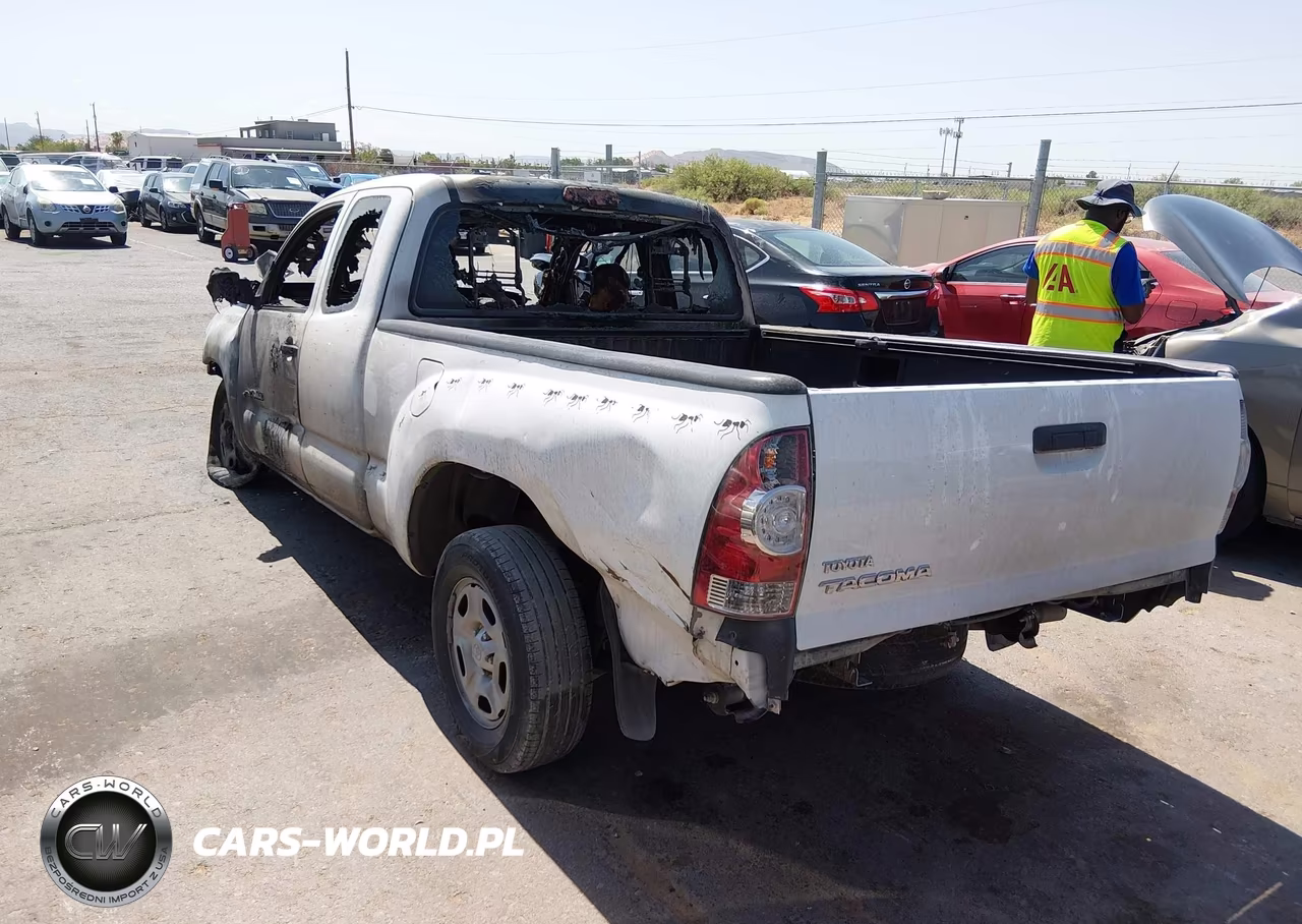 2011 Toyota Tacoma VIN:5TFTX4CN5BX004711 - 3