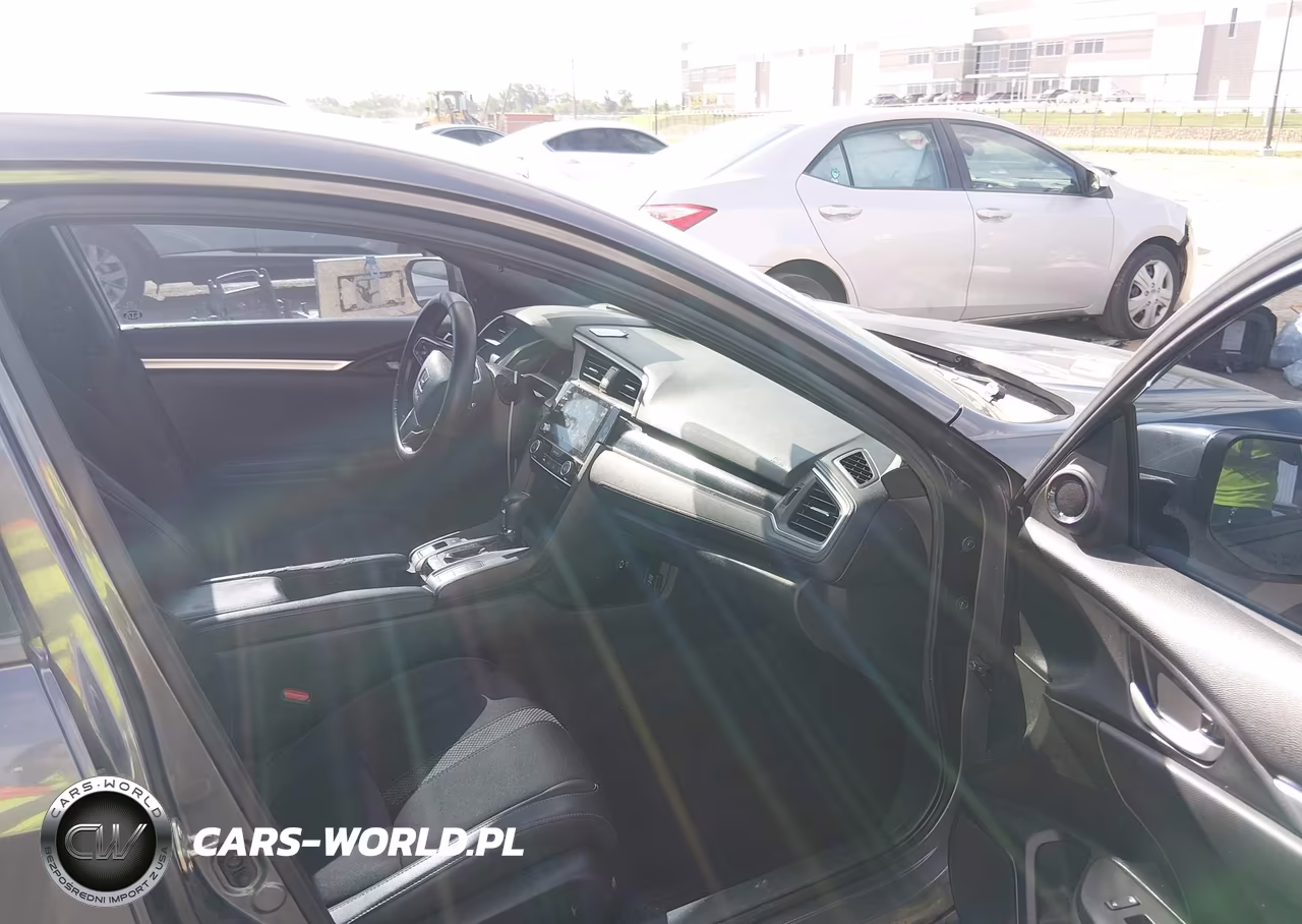 2019 Honda Civic Sport VIN:2HGFC2F82KH606698 - 5