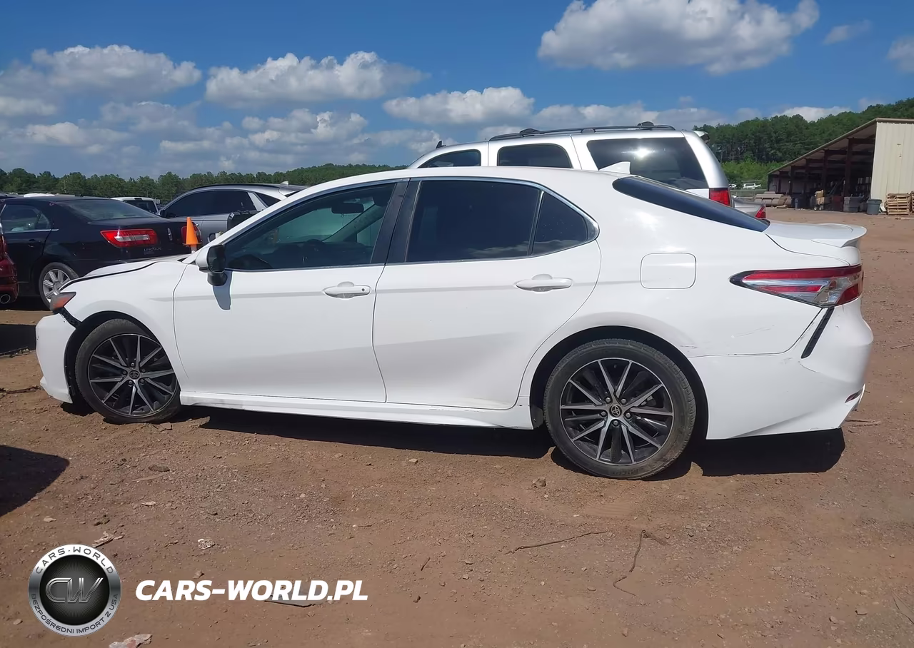 2020 Toyota Camry Se VIN:4T1G11AKXLU894258 - 15