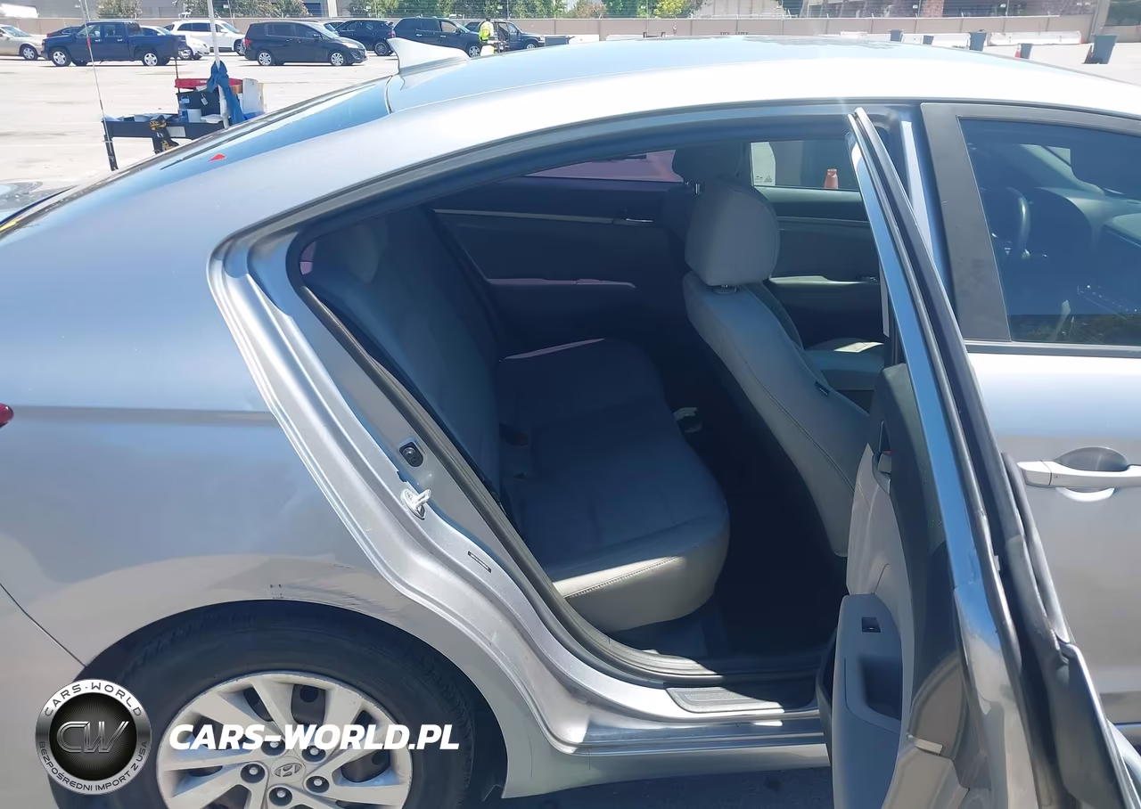 2017 Hyundai Elantra Se VIN:5NPD74LFXHH089045 - 8