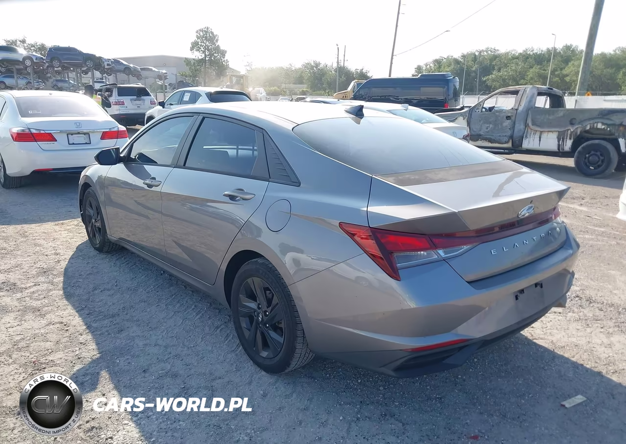 2021 Hyundai Elantra Sel VIN:KMHLM4AG6MU173858 - 3