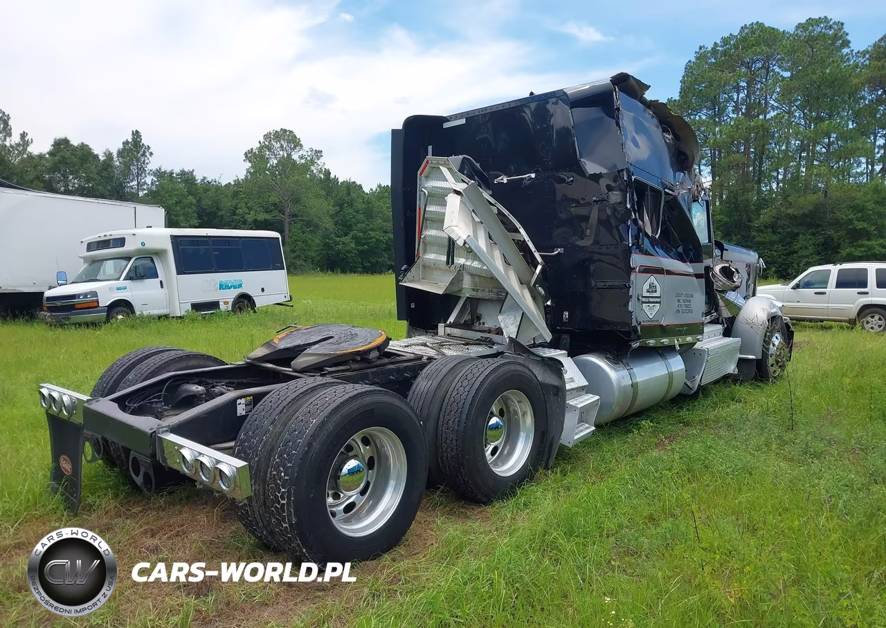 2016 Peterbilt 389 VIN:1XPXDP9X2GD322930 - 4