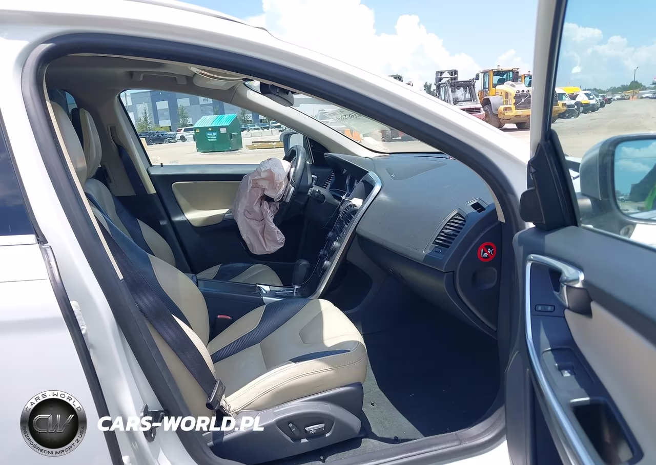 2012 Volvo Xc60 T6 Platinum VIN:YV4902DZ9C2300492 - 5