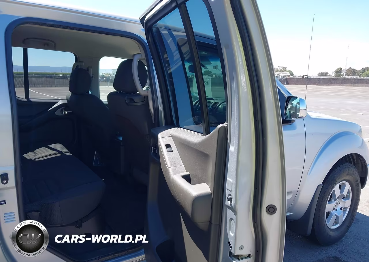 2007 Nissan Frontier Nismo Off Road VIN:1N6AD07U17C418283 - 8
