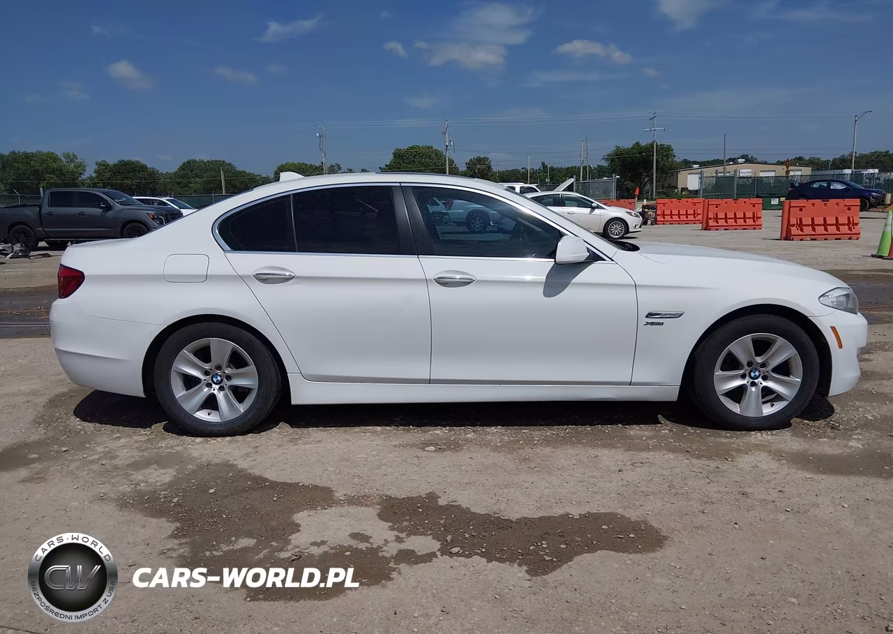 2012 BMW 528I xDrive VIN:WBAXH5C53CDW08374 - 13