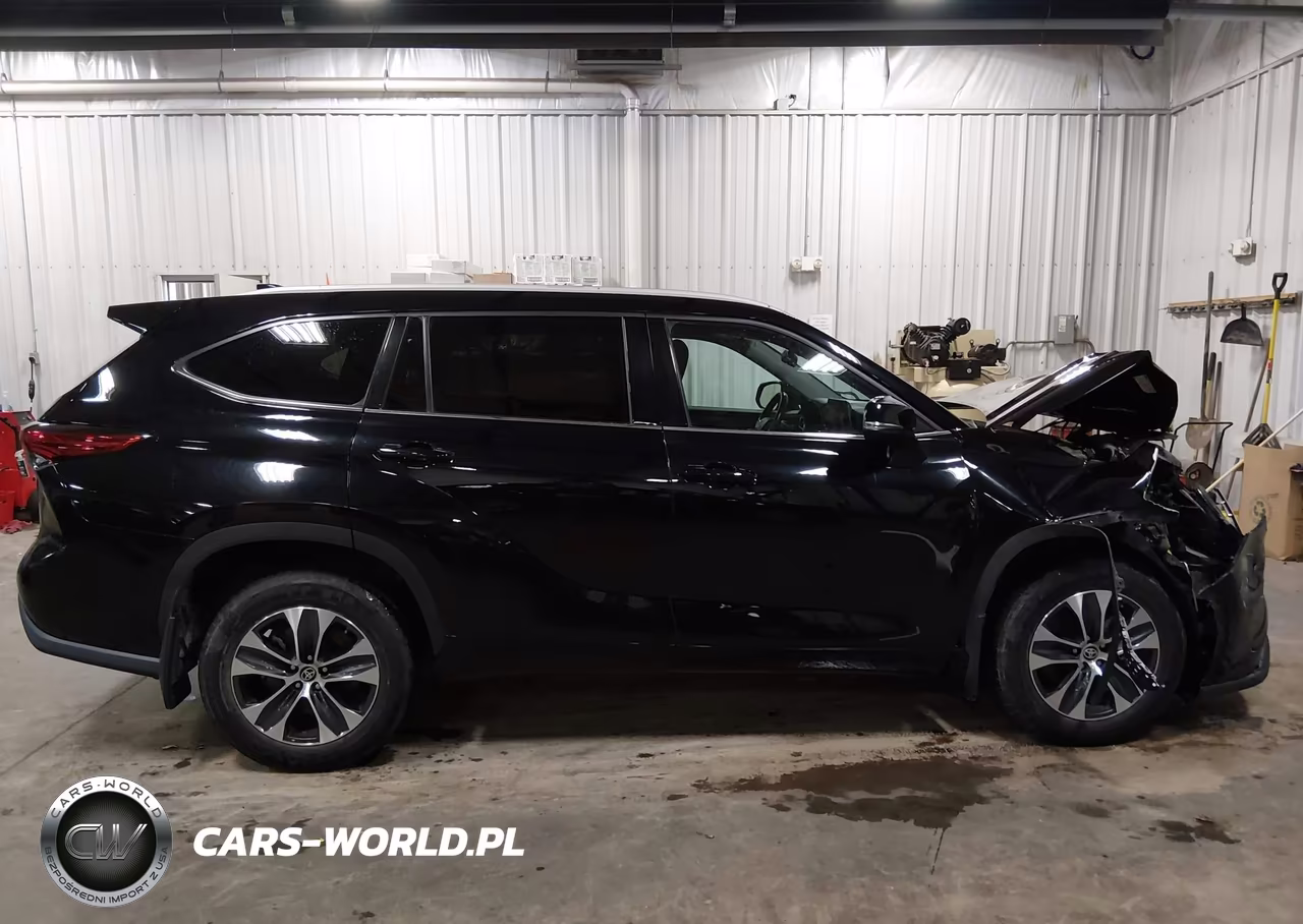 2022 Toyota Highlander Xle VIN:5TDGZRBH4NS584144 - 13