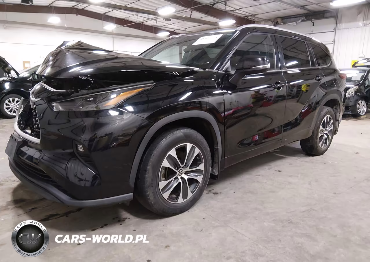2022 Toyota Highlander Xle VIN:5TDGZRBH4NS584144 - 2