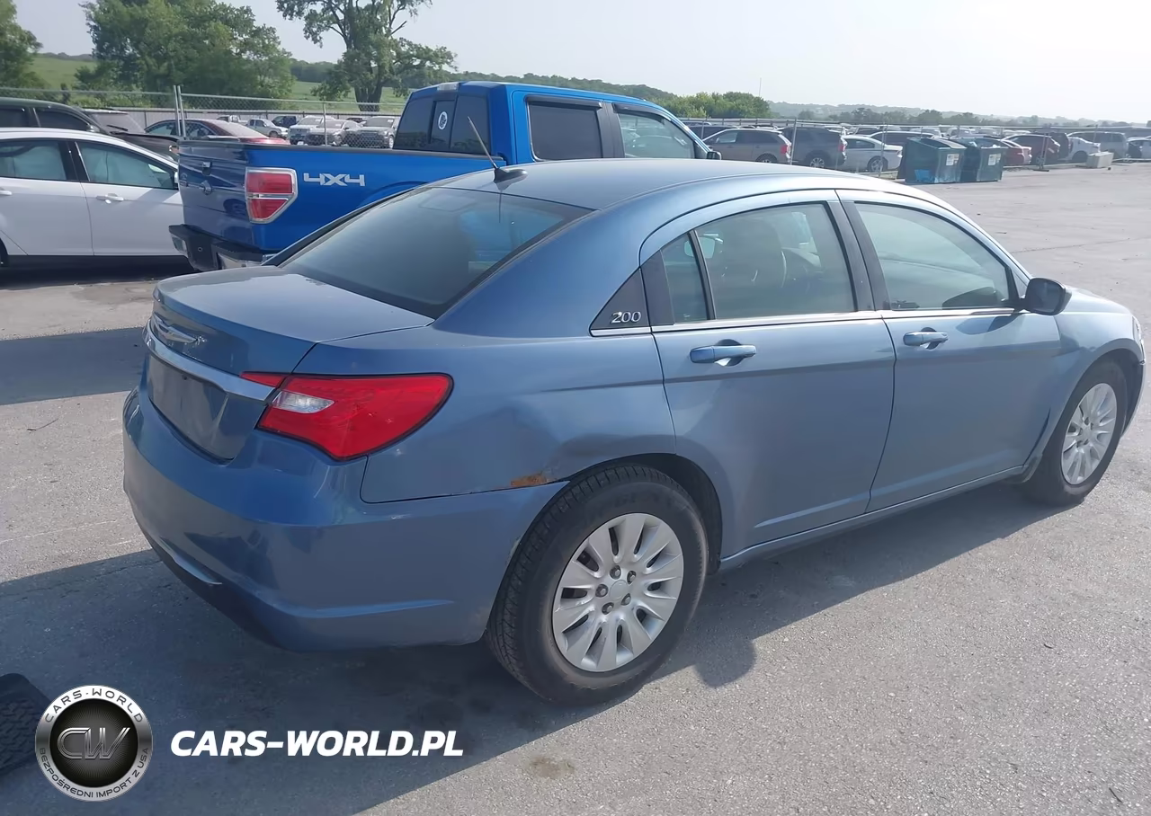 2011 Chrysler 200 Lx VIN:1C3BC4FB9BN566734 - 4