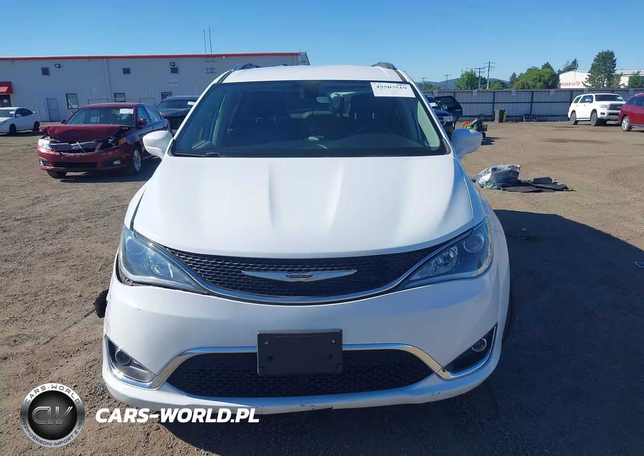 2019 Chrysler Pacifica Touring L VIN:2C4RC1BG4KR732428 - 13