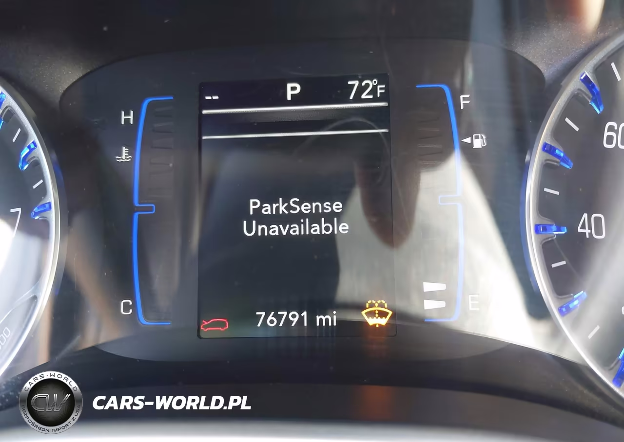 2019 Chrysler Pacifica Touring L VIN:2C4RC1BG4KR732428 - 16