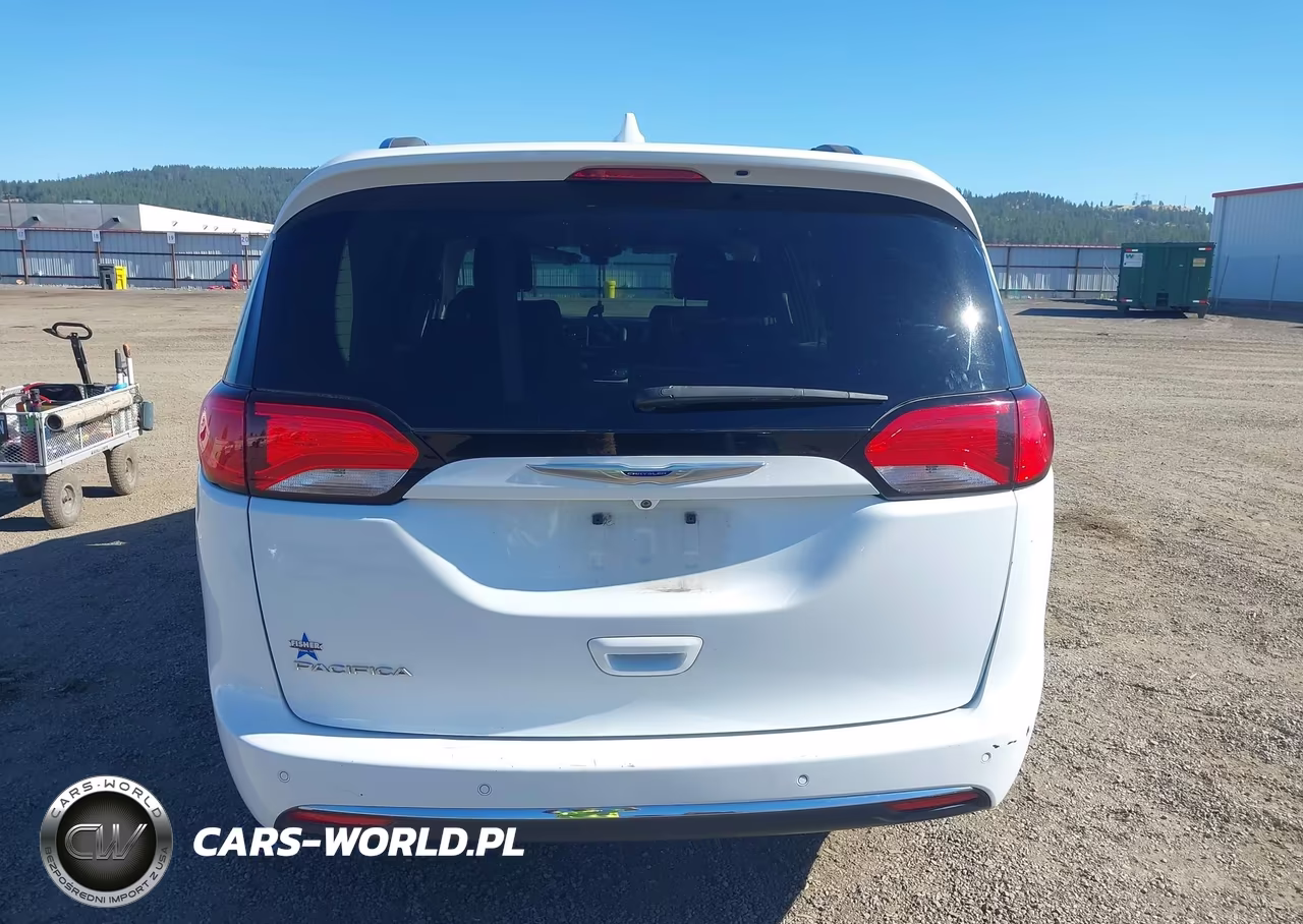 2019 Chrysler Pacifica Touring L VIN:2C4RC1BG4KR732428 - 17