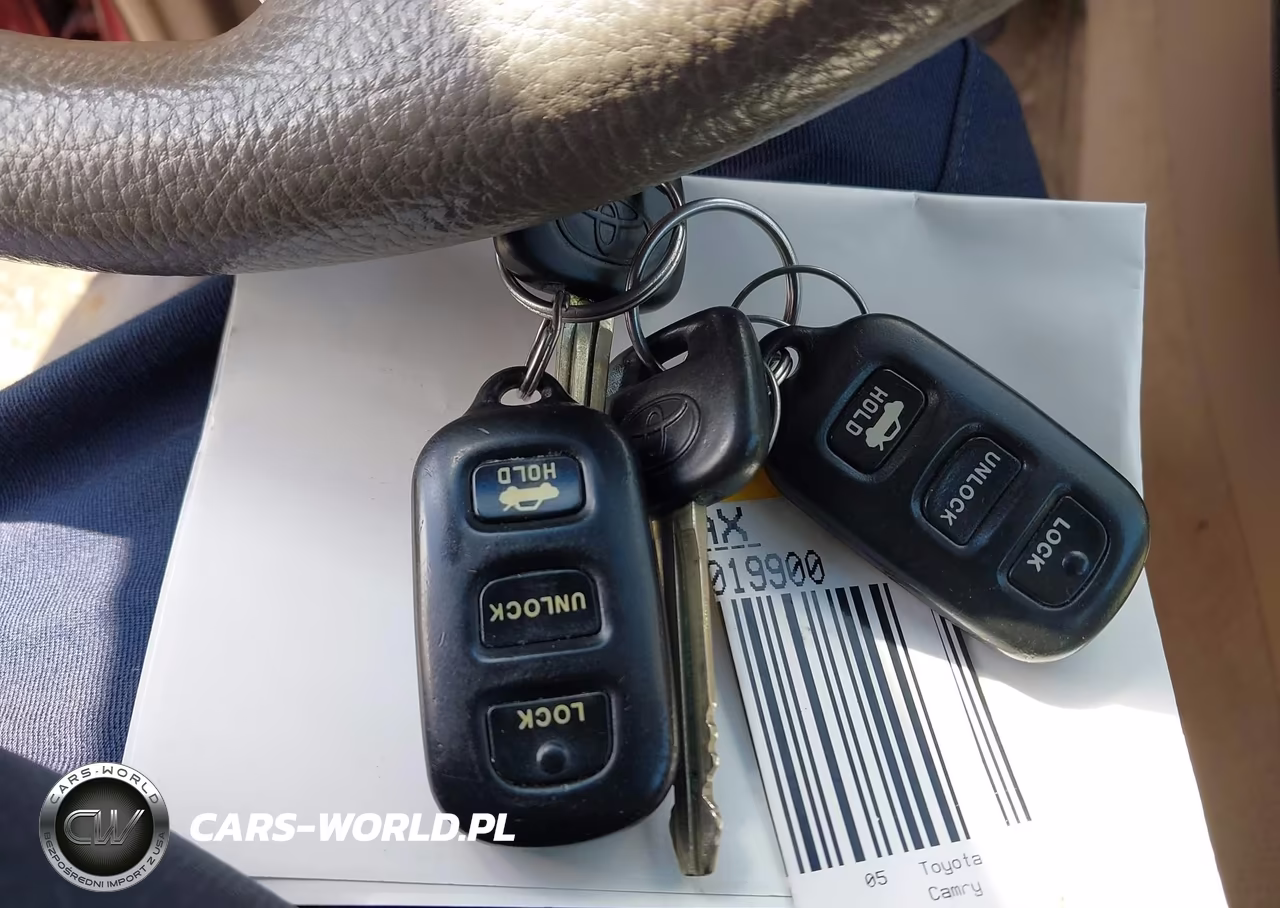 2005 Toyota Camry Le VIN:4T1BE32K05U019900 - 11