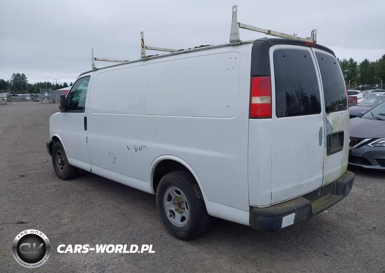 2004 Chevrolet Express VIN:1GCFG15X241215123 - 3