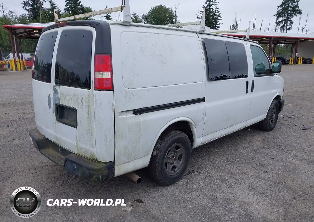 2004 Chevrolet Express VIN:1GCFG15X241215123 - 4