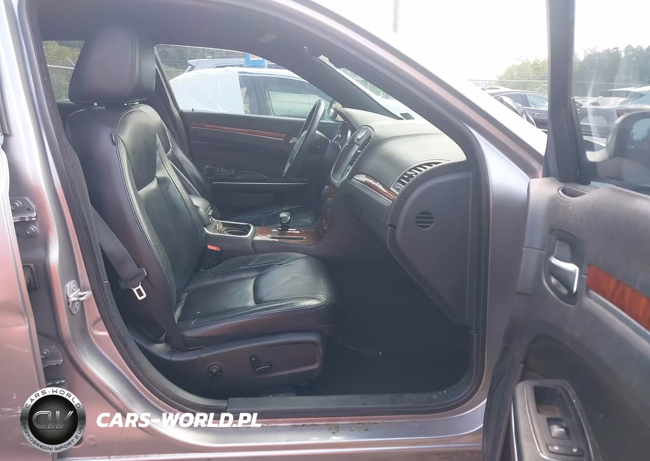 2014 Chrysler 300 VIN:2C3CCARG7EH337329 - 5