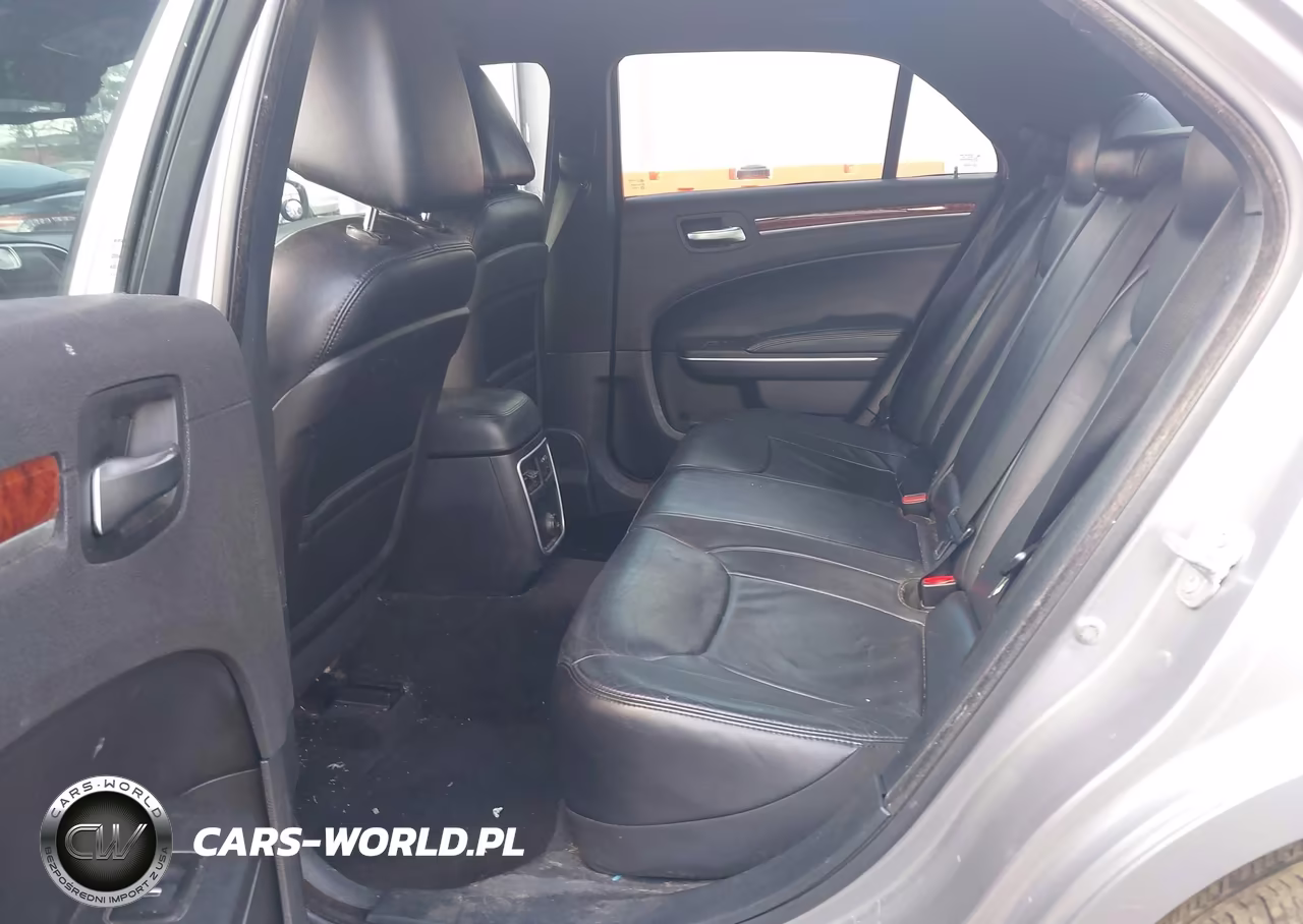 2014 Chrysler 300 VIN:2C3CCARG7EH337329 - 8