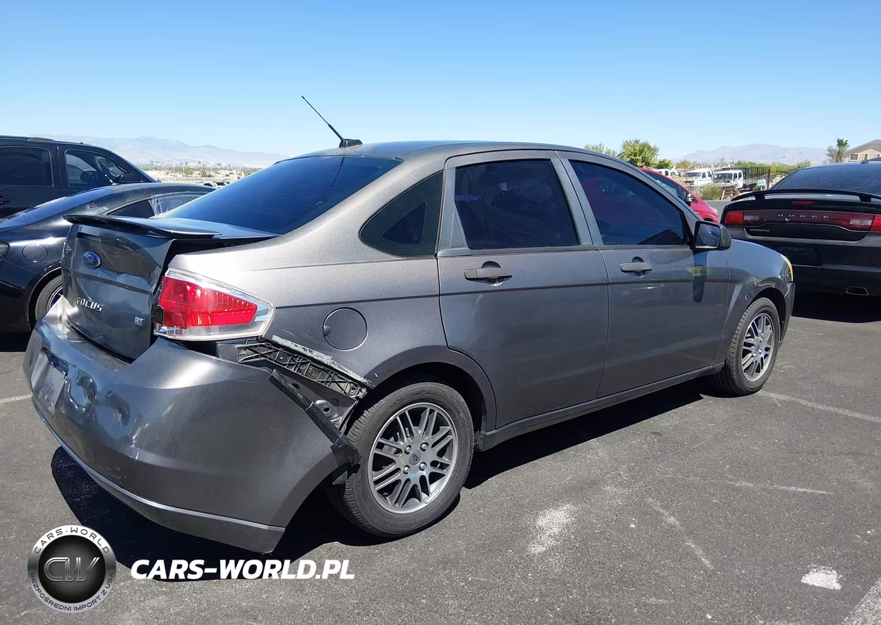 2011 Ford Focus Se VIN:1FAHP3FN2BW203464 - 4