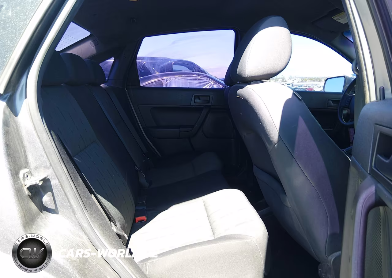 2011 Ford Focus Se VIN:1FAHP3FN2BW203464 - 8