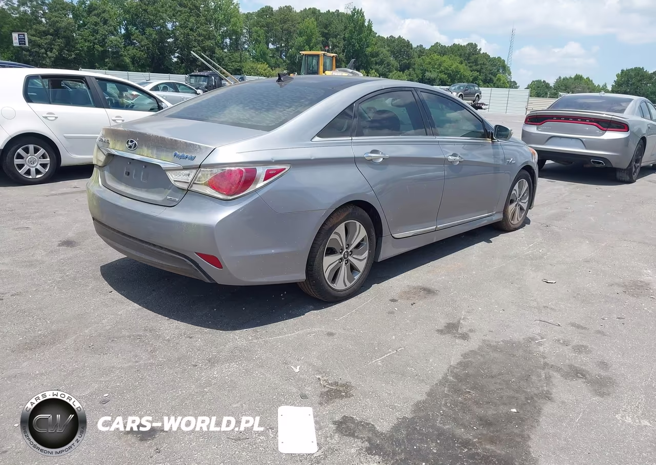 2015 Hyundai Sonata Hybrid Limited VIN:KMHEC4A48FA127132 - 4