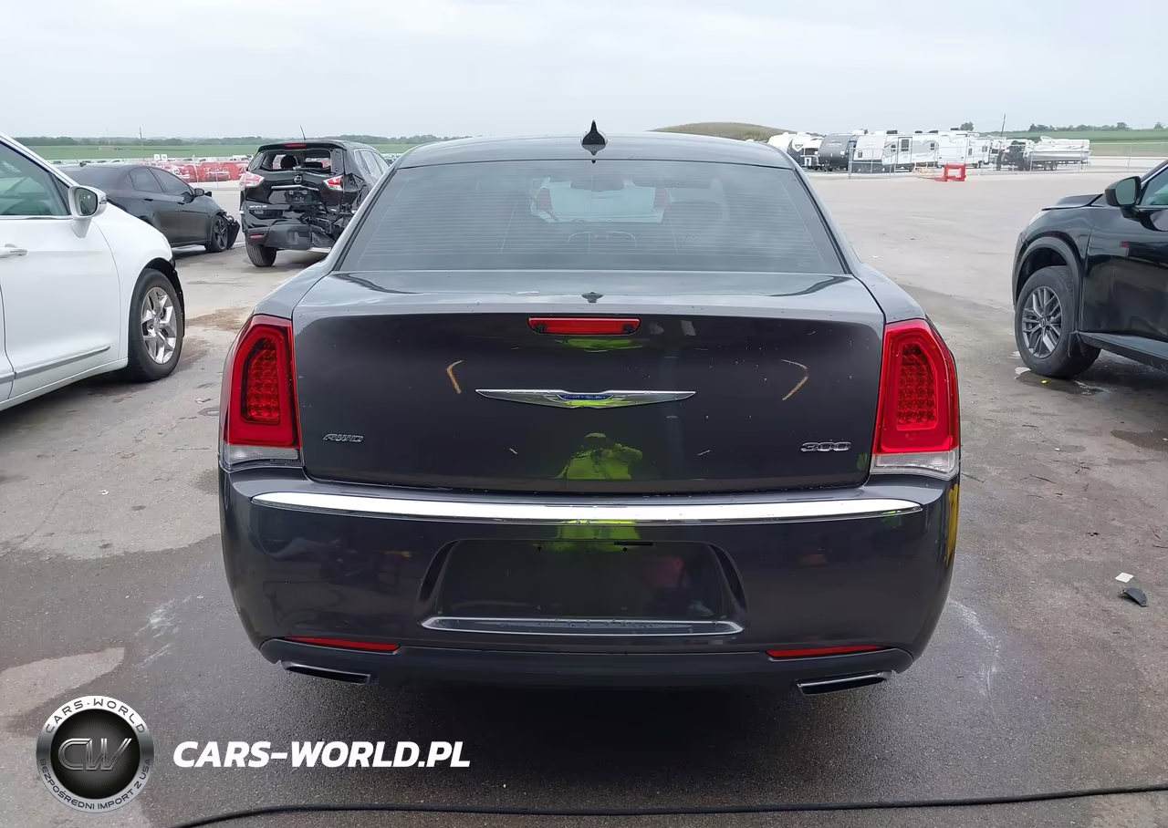 2016 Chrysler 300 Limited VIN:2C3CCARG0GH217018 - 16