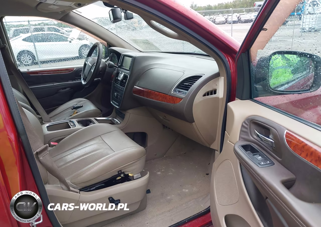 2013 Chrysler Town & Country Touring-L VIN:2C4RC1CG7DR511570 - 5