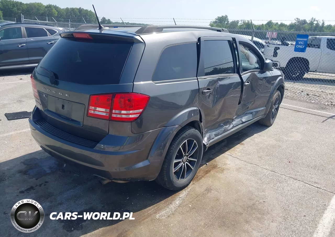 2018 Dodge Journey Se VIN:3C4PDCABXJT274234 - 4