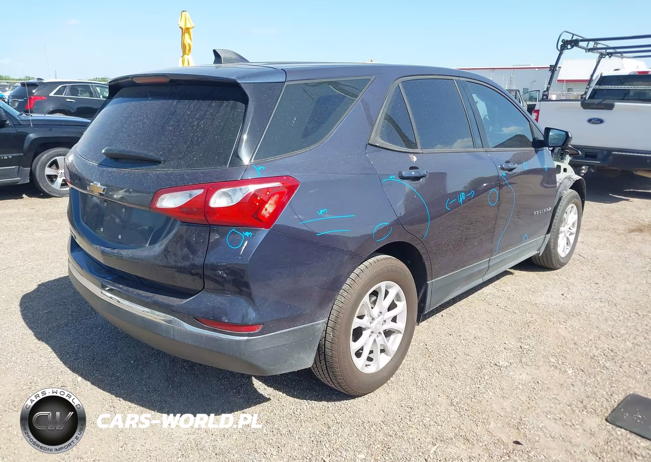 2018 Chevrolet Equinox Ls VIN:3GNAXHEV7JS531104 - 4