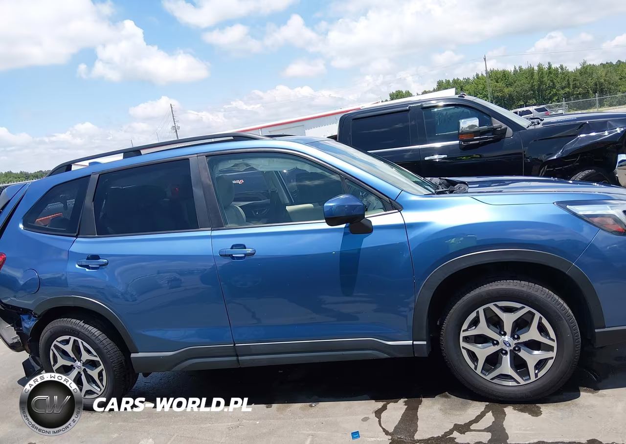 2021 Subaru Forester Premium VIN:JF2SKAFC2MH500843 - 12